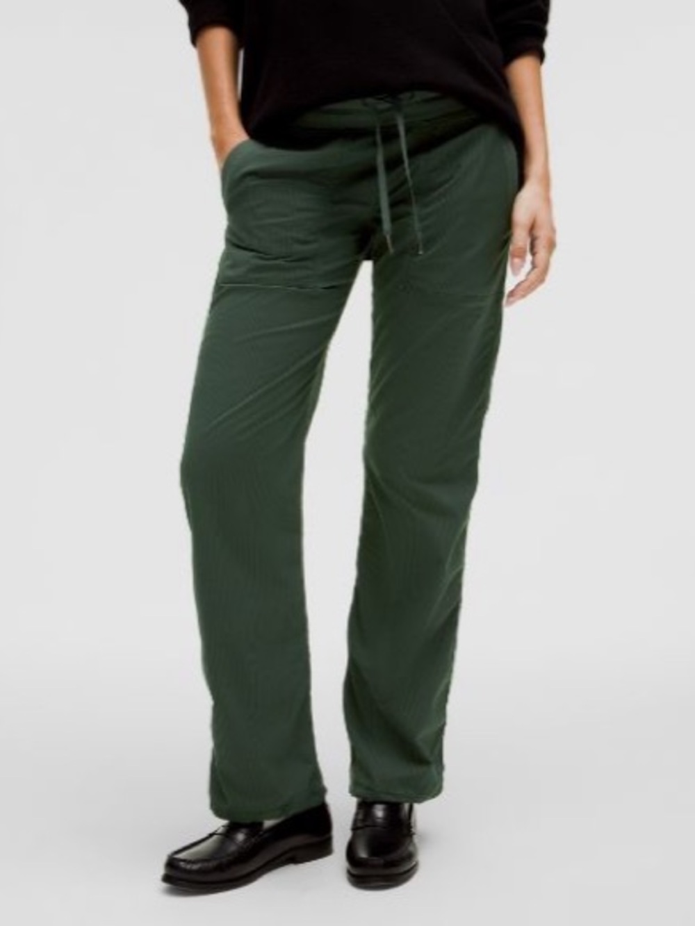 Lululemon Women Dance Studio Mid-Rise Pant in Legacy Green